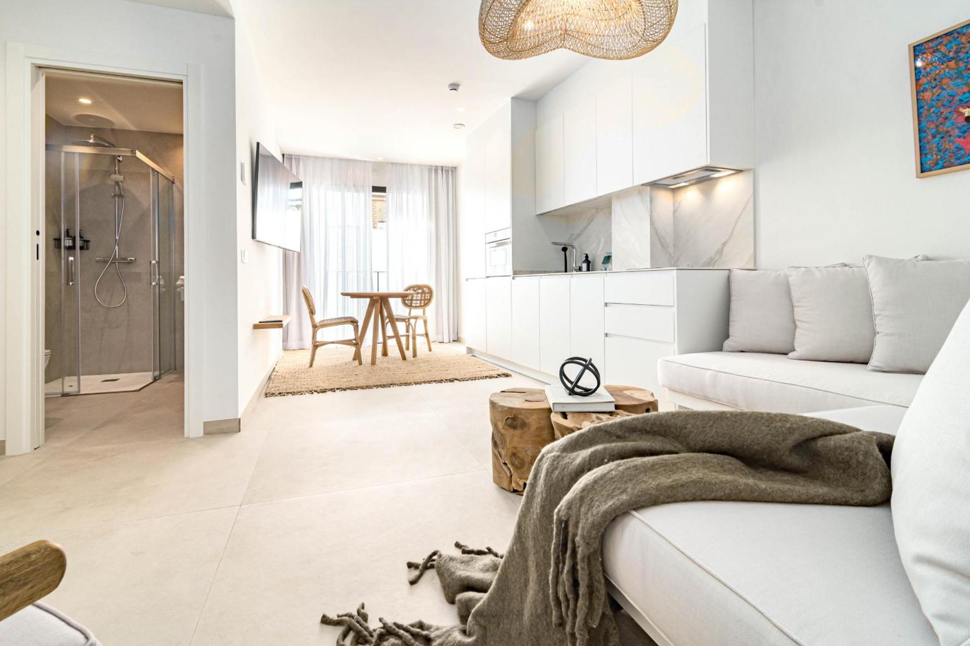 Seaclub Suites Естепона Екстер'єр фото