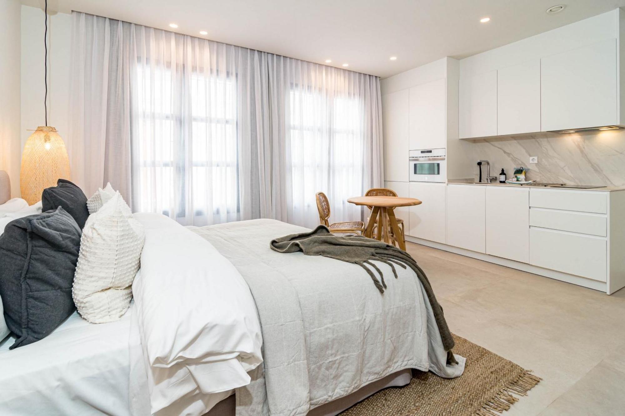 Seaclub Suites Естепона Екстер'єр фото